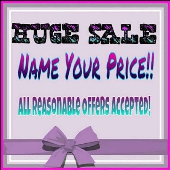 ‼️ Closet BLOWOUT! Find your best way to save! ALL Offers Considered‼️ - Picture 17 of 17